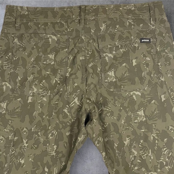 Prana Stretch Zion Pants II Men's Size 32X30 Evergreen Camo Roll Hem Hybrid NWT - Picture 4 of 8